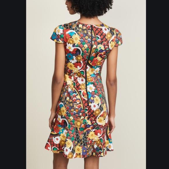 Alice + Olivia Kirby Ruffle Short-Sleeve Dress - Picture 3 of 8